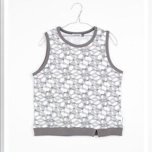 🎉HP🎉Motoreta 12 month sleeveless top